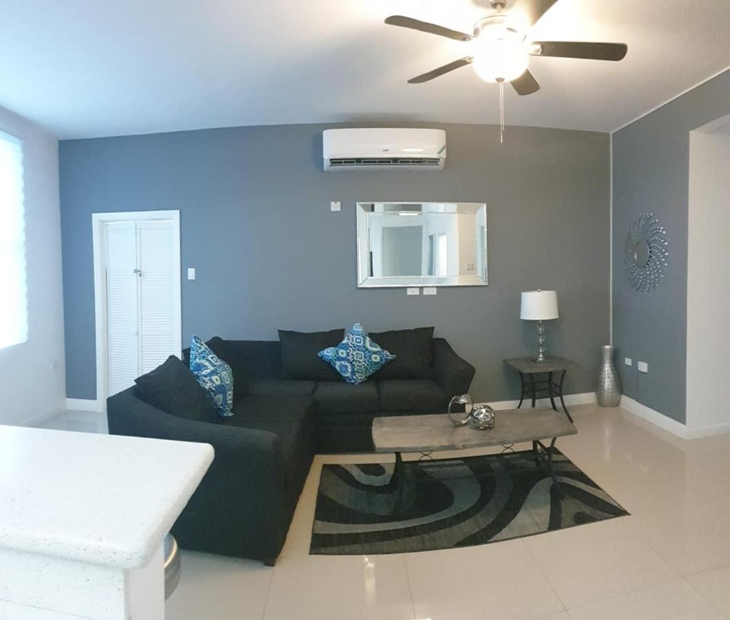 Harloe'S Appartamento Kingston Esterno foto