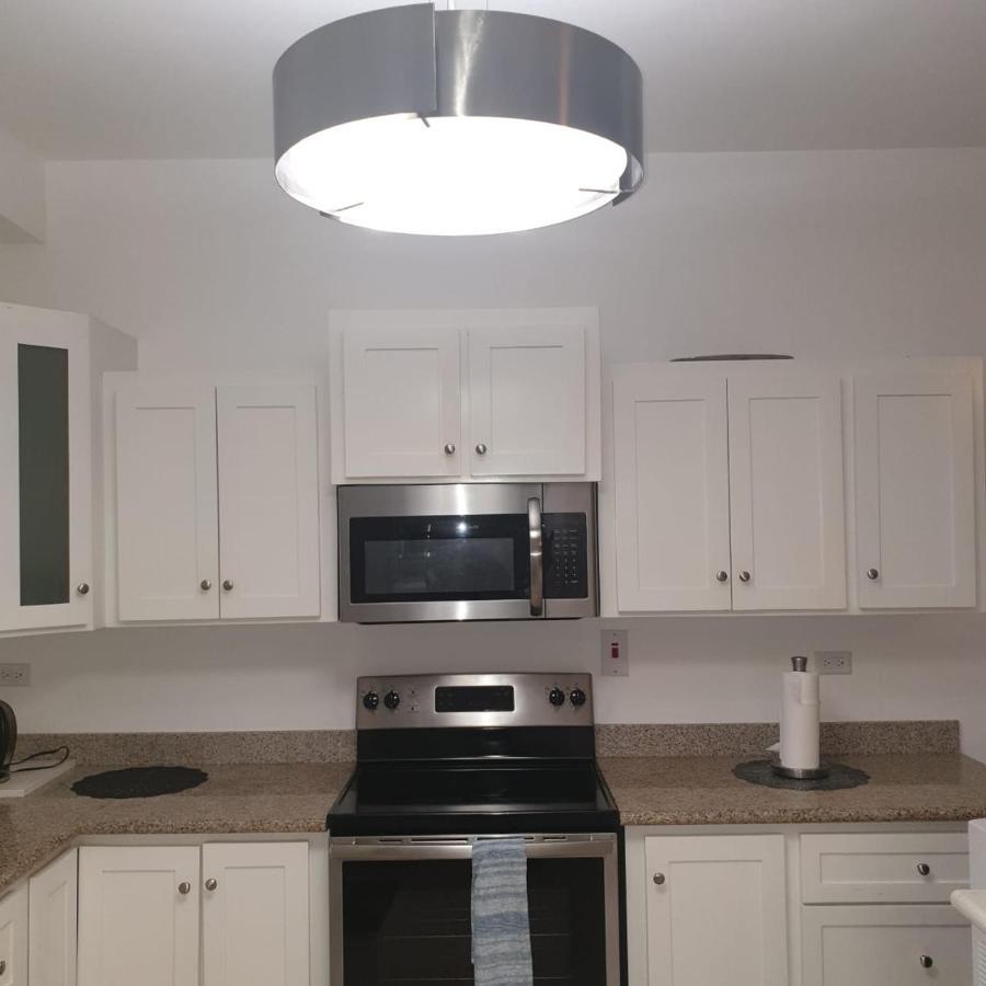 Harloe'S Appartamento Kingston Esterno foto