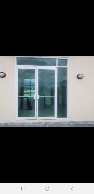 Harloe'S Appartamento Kingston Esterno foto